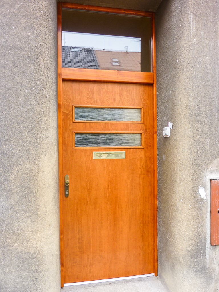 Vnější vchodové dveře  na míru